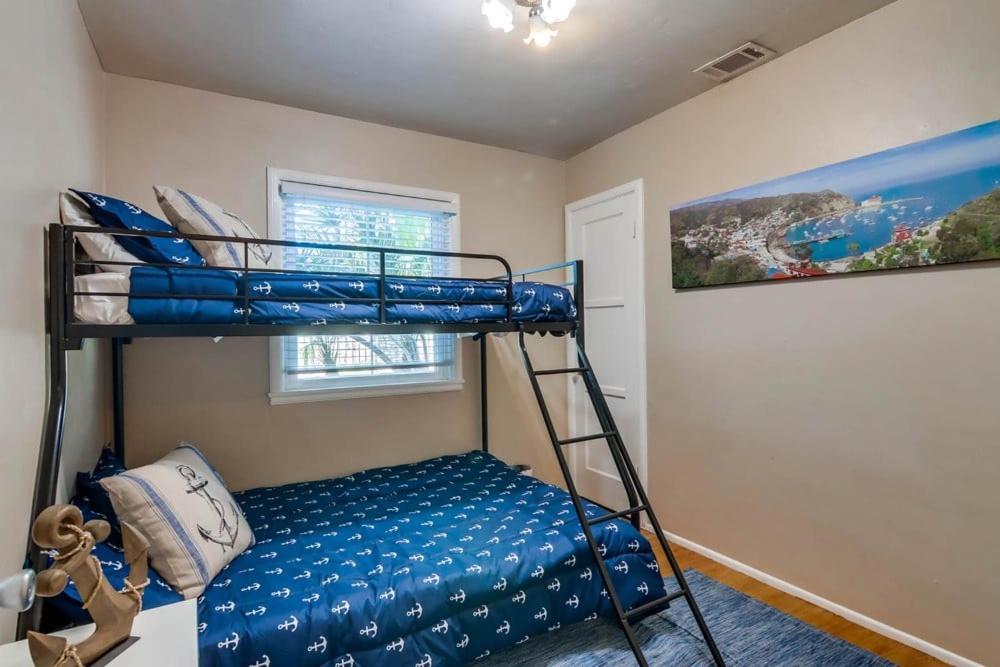 Crown J E W E L Holiday home San Diego